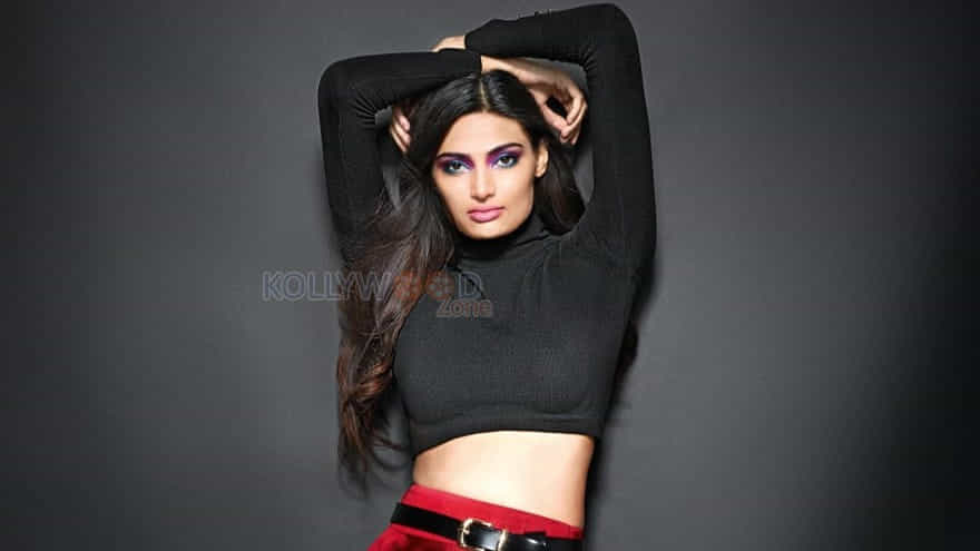 Bollywood Actress Athiya Shetty Stills 08