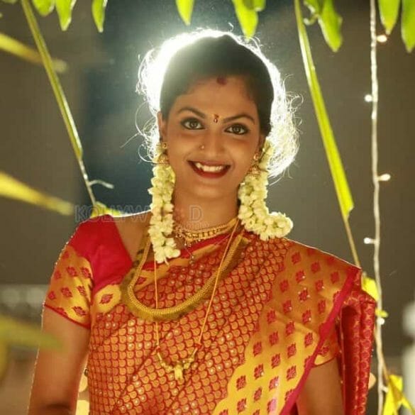 Chinnanjiru Kiliye Movie Review