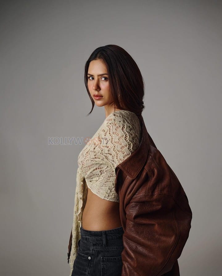 Dazzling Sonam Bajwa in a Beige Lace Crochet Crop Top with Black Denim Photos 01