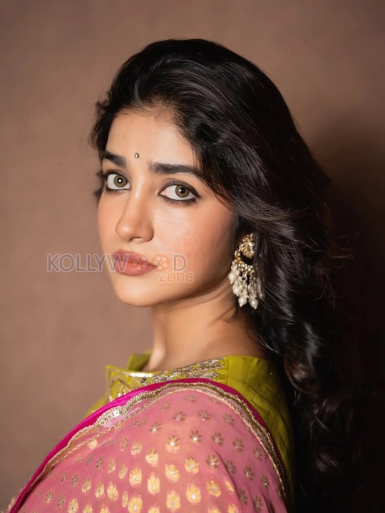 Dimple Hayathi