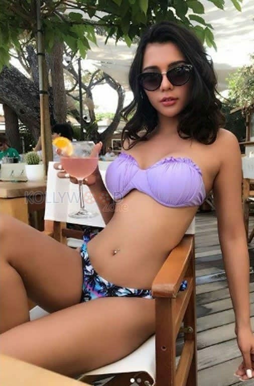 Former Miss India Ruhi Singh Sexy Pictures 07