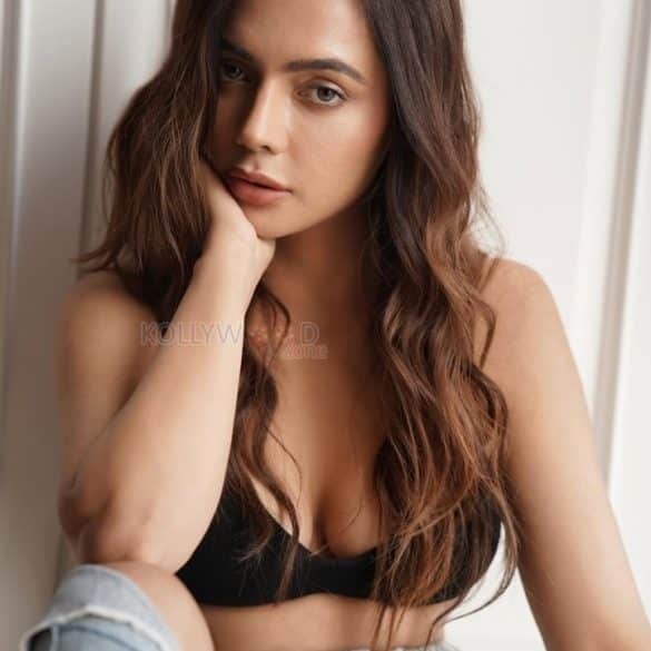 Ruhi Singh