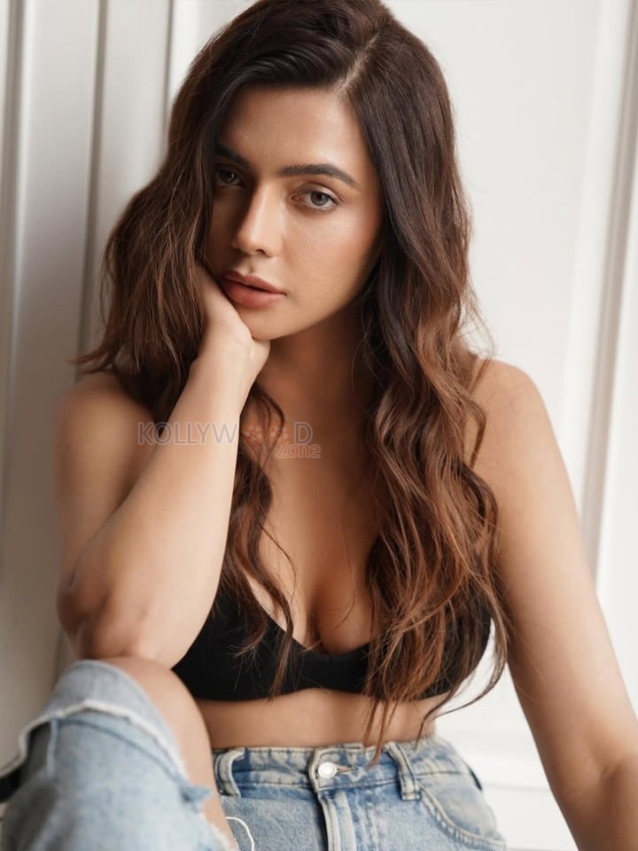 Ruhi Singh