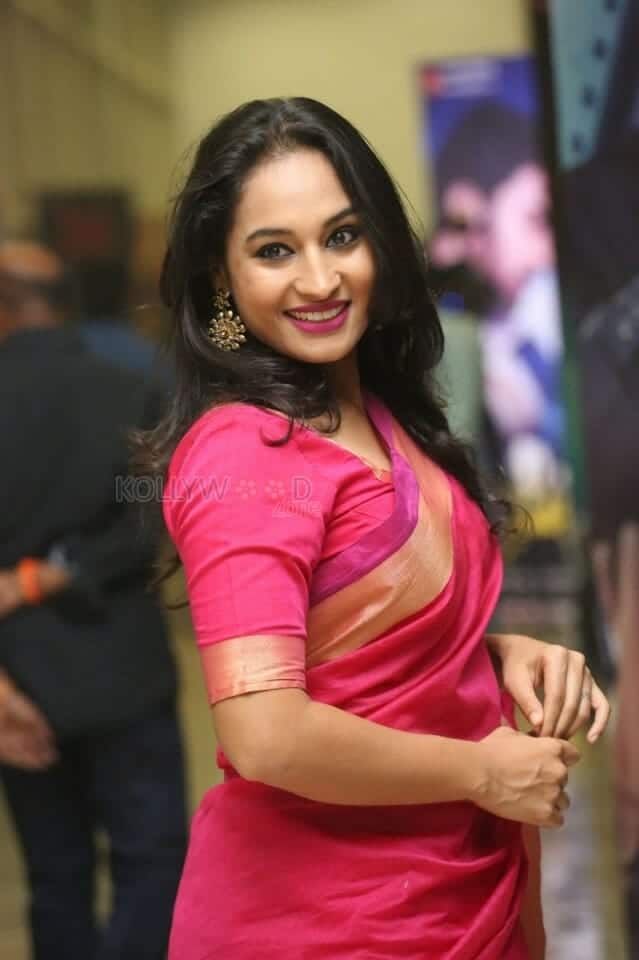 Gorgeous Pooja Ramachandran in Red Saree Photos 02