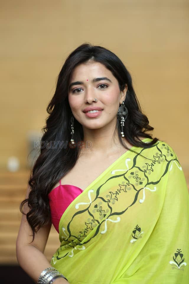 Heroine Ketitka Sharma at Single Movie Success Celebration Photos 10