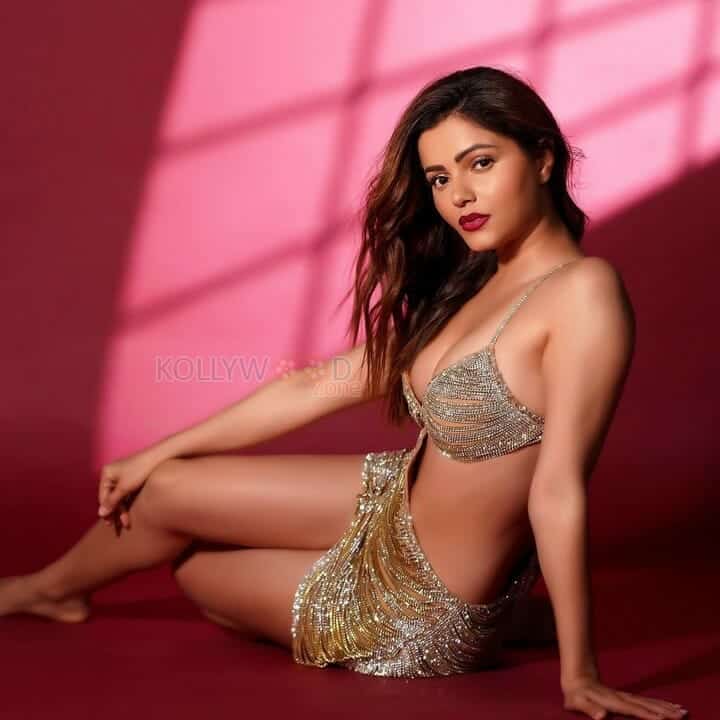 Hindi Actress Rubina Dilaik Hot Sexy Photoshoot Pictures 05