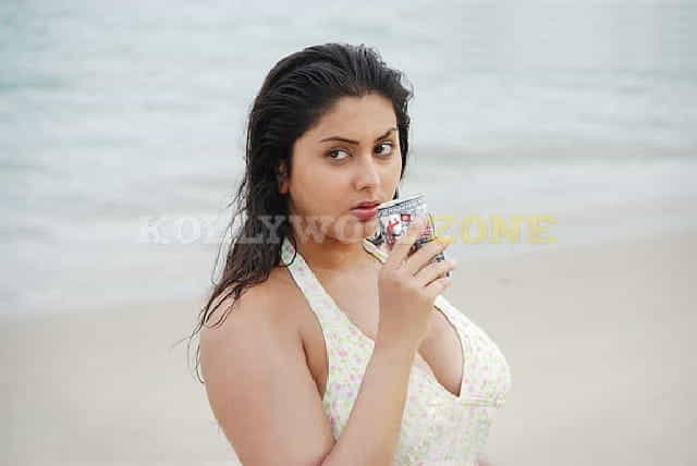 Hot Sexy Namitha Pictures 107
