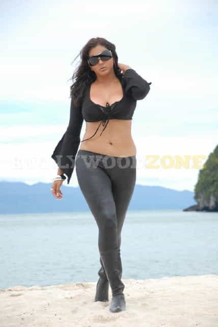 Hot Sexy Namitha Stills 088