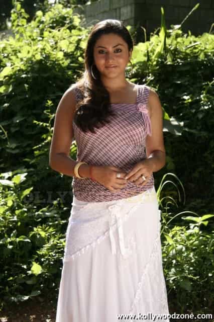 Hot Sexy Namitha Stills 55