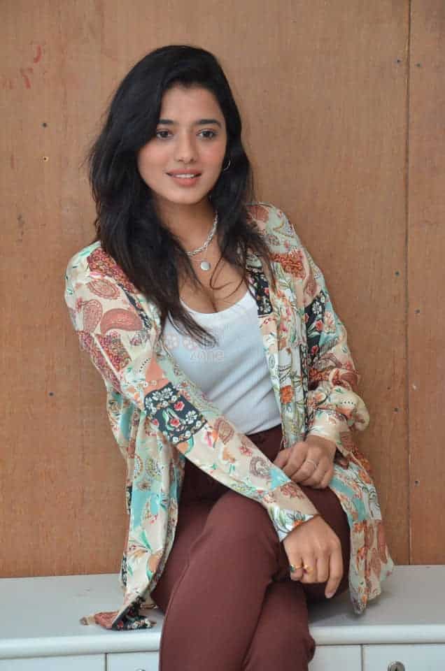 Ketika Sharma at Lakshya Movie Interview Pictures 38