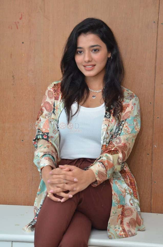 Ketika Sharma at Lakshya Movie Interview Pictures 39