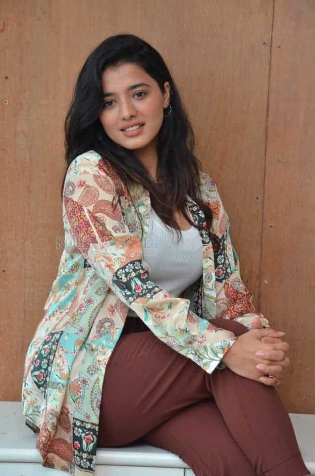 Ketika Sharma at Lakshya Movie Interview Pictures 43