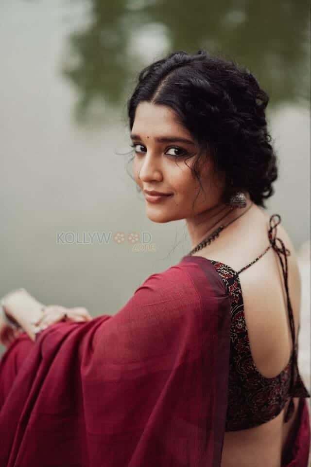 Kolai Movie Heroine Ritika Singh Sexy Photoshoot Pictures 05