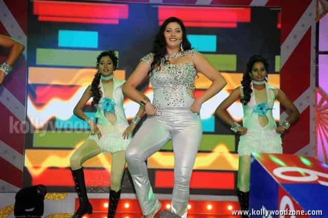 Namitha At Tsr Tv9 Film Awards Stills 08