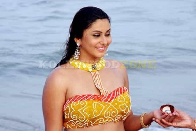 Namitha Hot Sexy Pictures 02