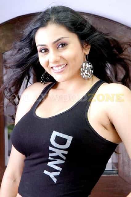 Namitha Hot Sexy Pictures 20
