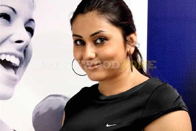 Namitha Hot Sexy Pictures 28