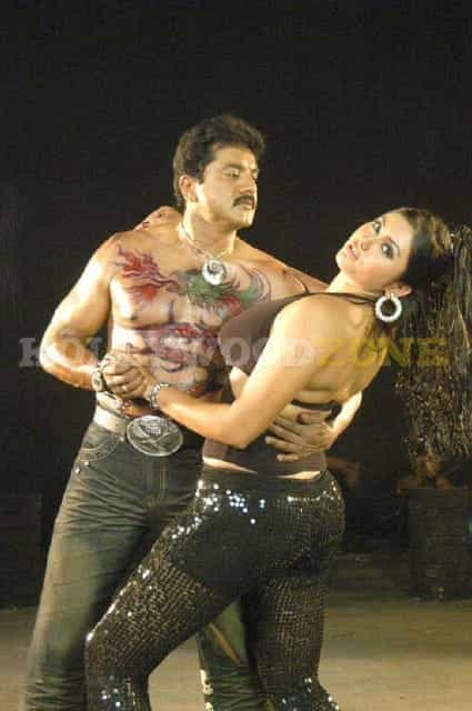 Namitha Sexy Photos in Movie In 1977 04