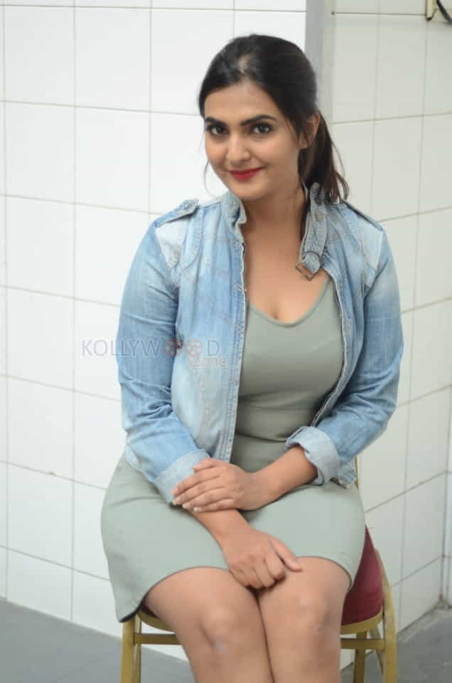 Neha Deshpande At Silk India Expo Photos 11