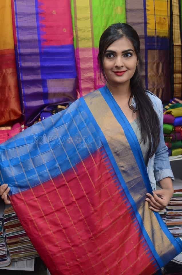 Neha Deshpande At Silk India Expo Photos 21