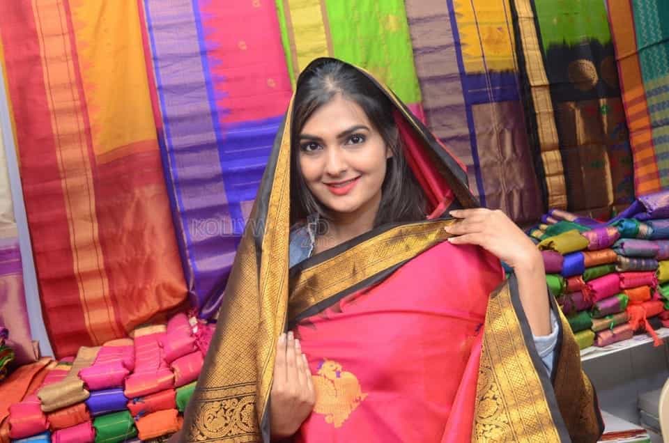 Neha Deshpande At Silk India Expo Photos 22