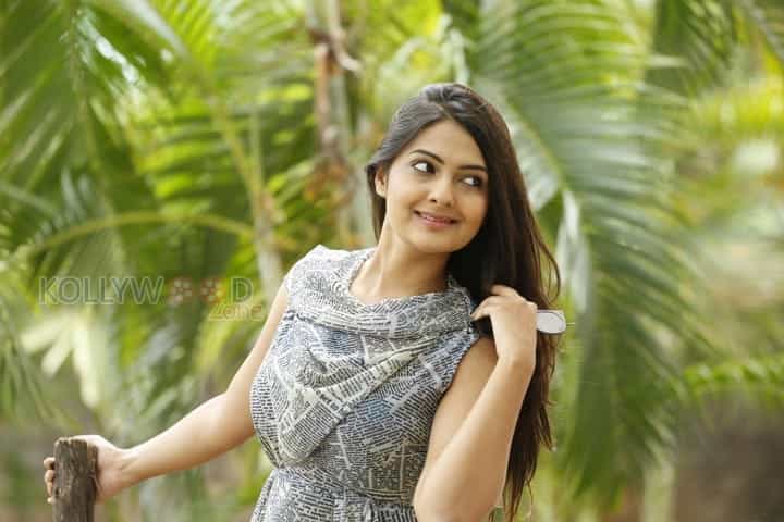 Neha Deshpande Sexy Photoshoot Stills 07