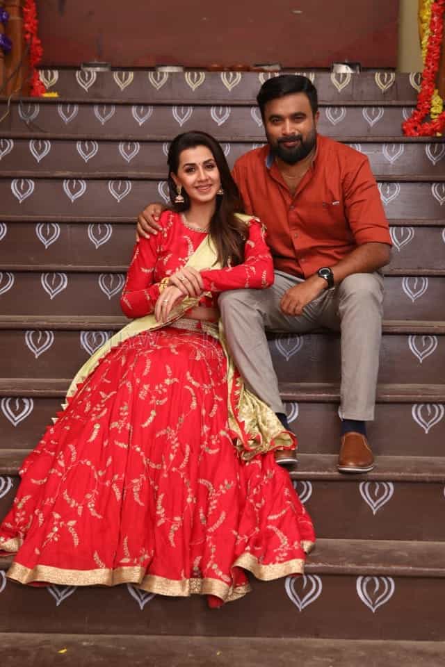 Rajavamsam Sasikumar Nikki Galrani Pictures 01