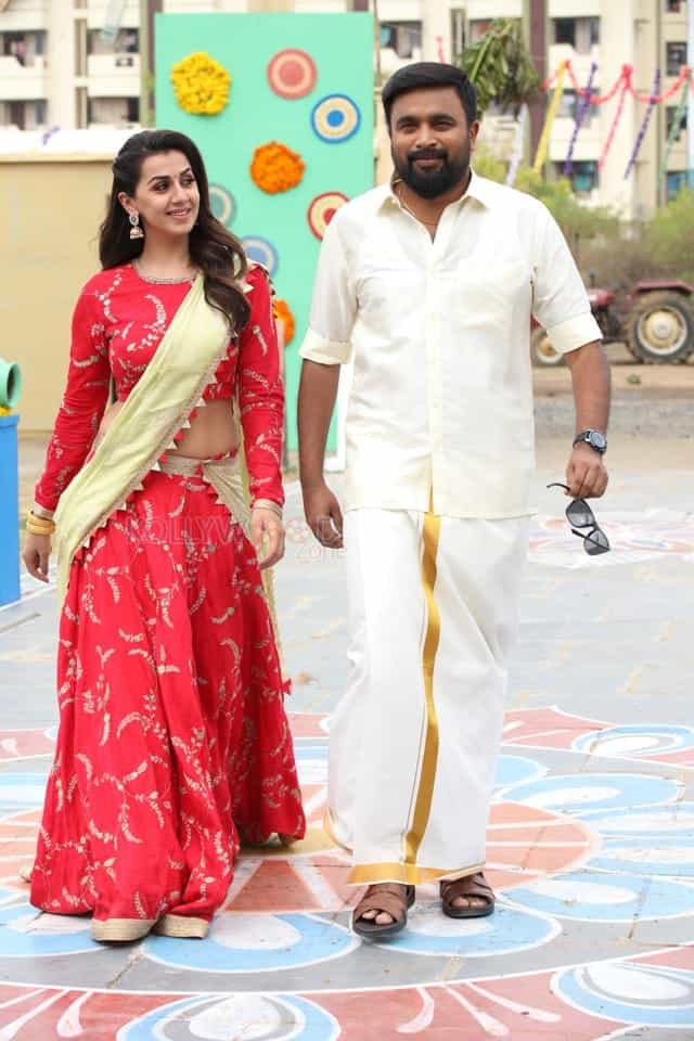 Rajavamsam Sasikumar Nikki Galrani Pictures 02