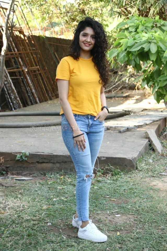 Ritika Singh At Oh My Kadavule Success Meet 01