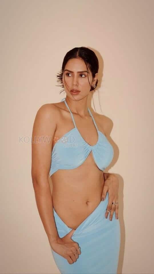 Seductive Sonam Bajwa in Bikini Photo 01