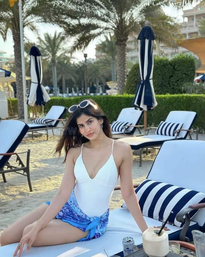 Sexy Sakshi Malik in a White Swimsuit on Holiday Photos 02