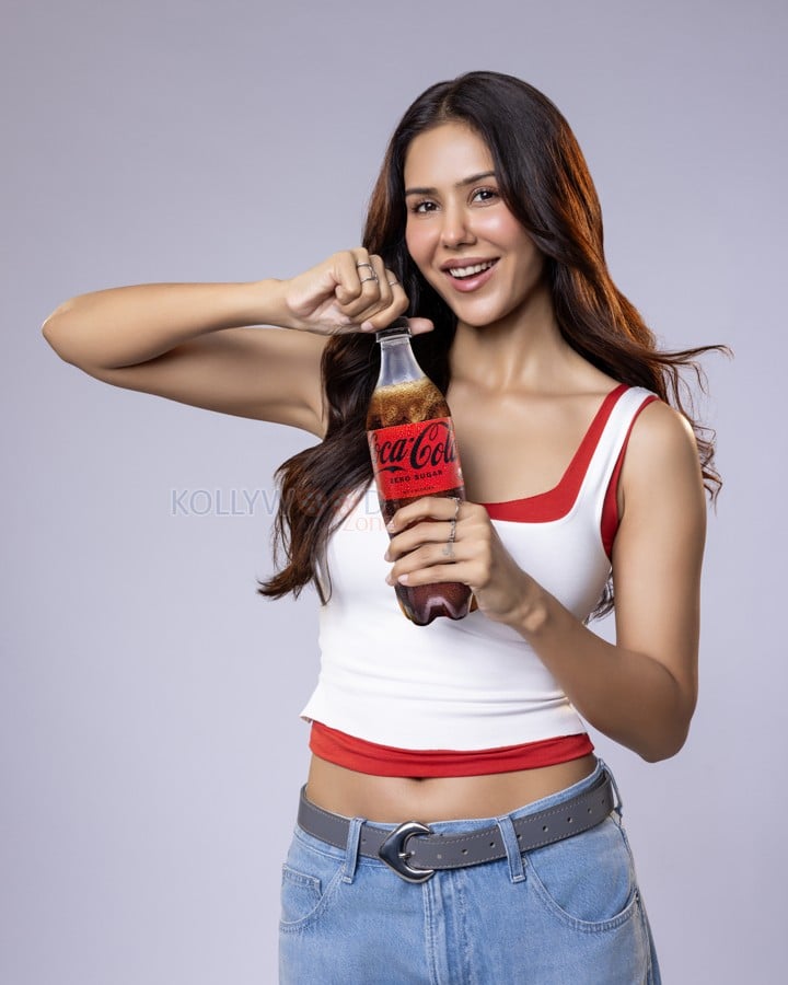 Sexy Sonam Bajwa Coca Cola Promotional Photos 02