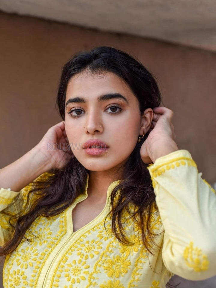 Single Actress Ketika Sharma in a Yellow Embroidered Kurta Pictures 01