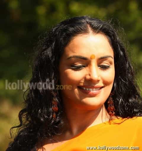 Swetha Menon In Thaaram Movie Stills 03