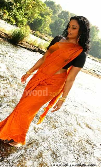 Swetha Menon In Thaaram Movie Stills 06