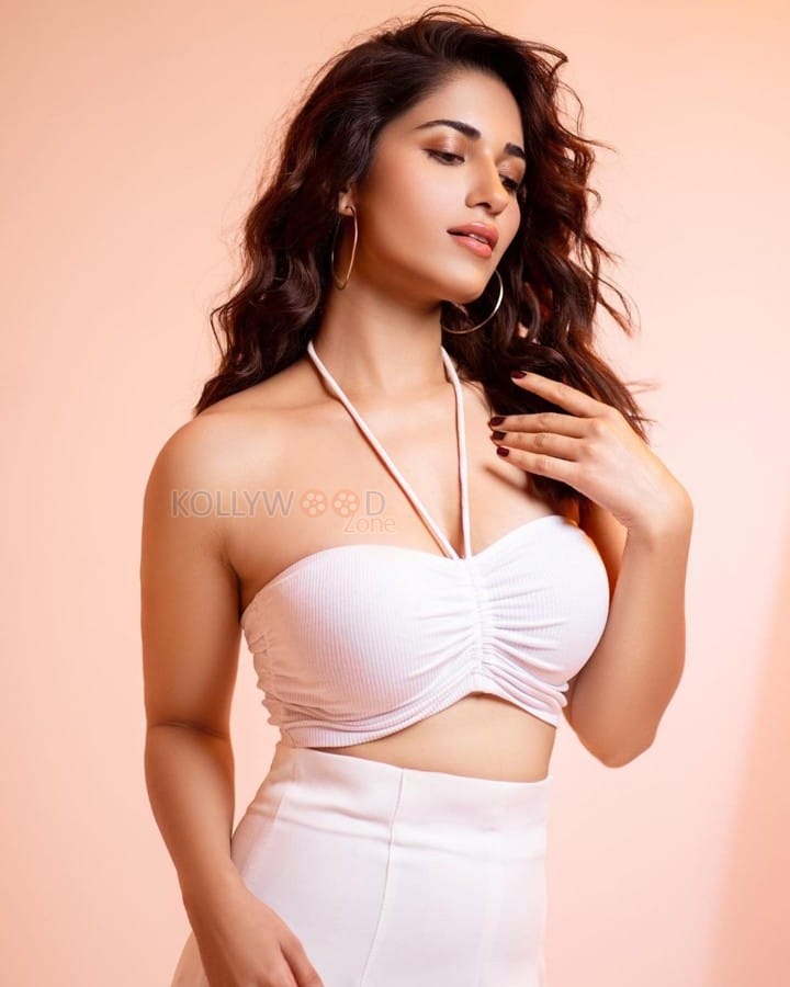 Trendy Ruhani Sharma in a Halter Neck Crop Top Photo 01