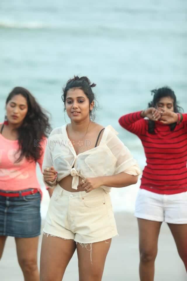 Web Movie Song Photos 13