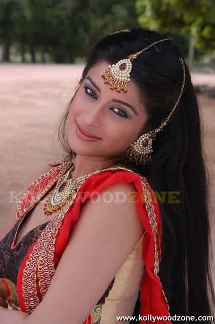 Actress Madhurima Sexy Photos 22