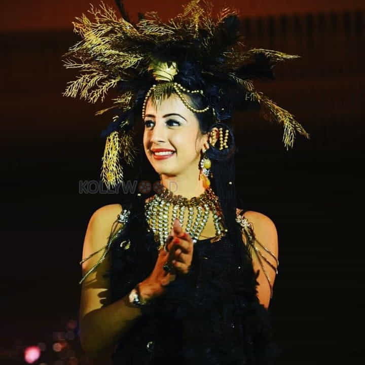 Actress Sanjjanaa Galrani Walks The Ramp For Designer Ramesh Dembla Photos 06
