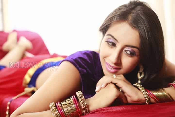 Actress Sanjjanaa Photoshoot Pictures 01