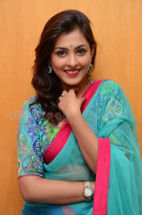 Beautiful Actress Madhu Shalini Stills 11
