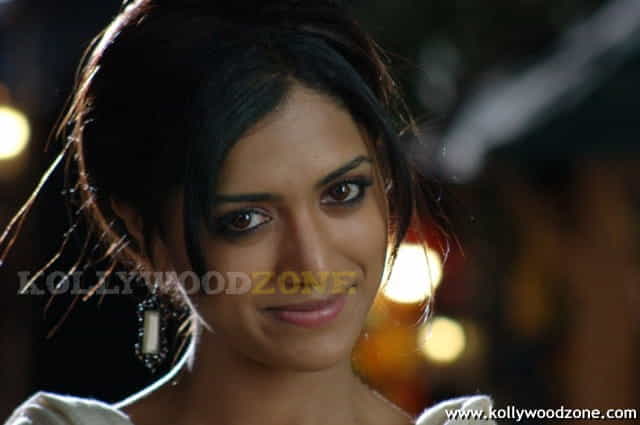 Cute And Sexy Mamta Mohandas Stills 38