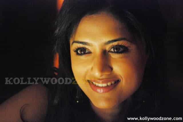 Cute And Sexy Mamta Mohandas Stills 40