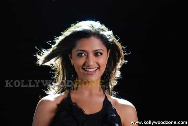 Cute And Sexy Mamta Mohandas Stills 59