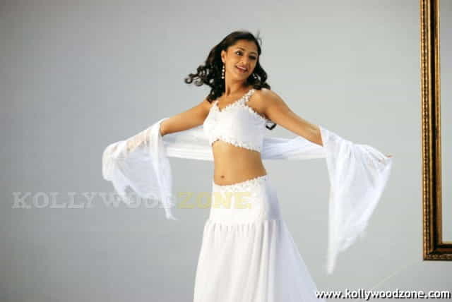Cute And Sexy Mamta Mohandas Stills 62