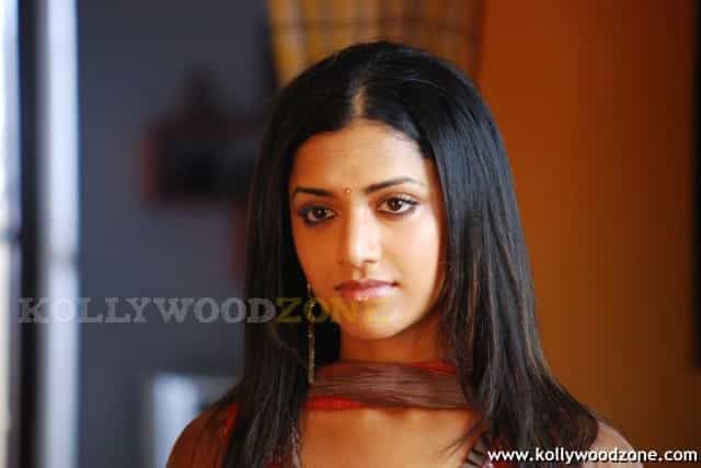 Cute And Sexy Mamta Mohandas Stills 96