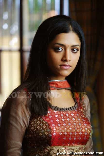 Cute And Sexy Mamta Mohandas Stills 98