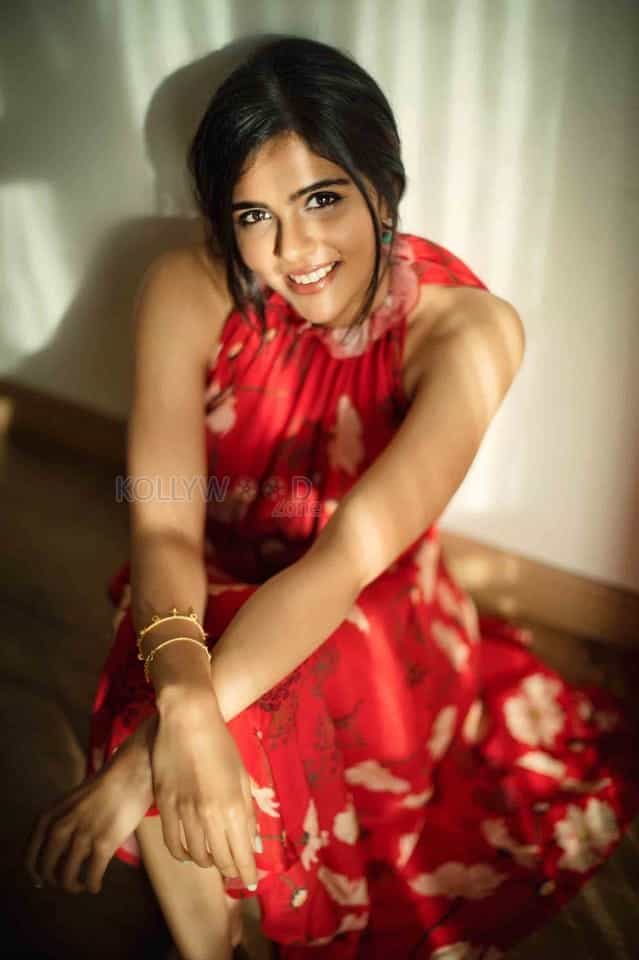 Hero Movie Actress Kalyani Priyadarshan Photos 34