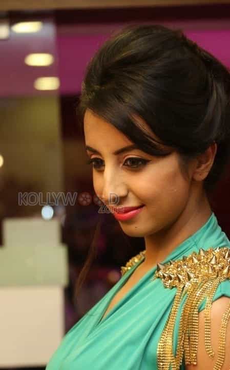 Kannada Actress Sanjana Galrani Photos 25