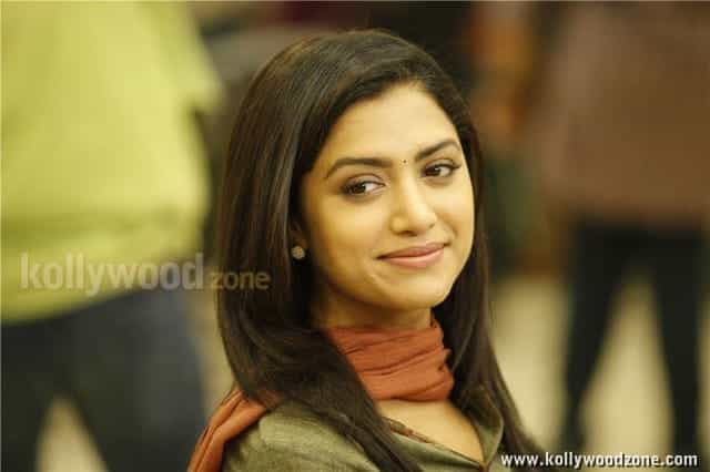 Mallu Actress Mamta Mohandas Pictures 08